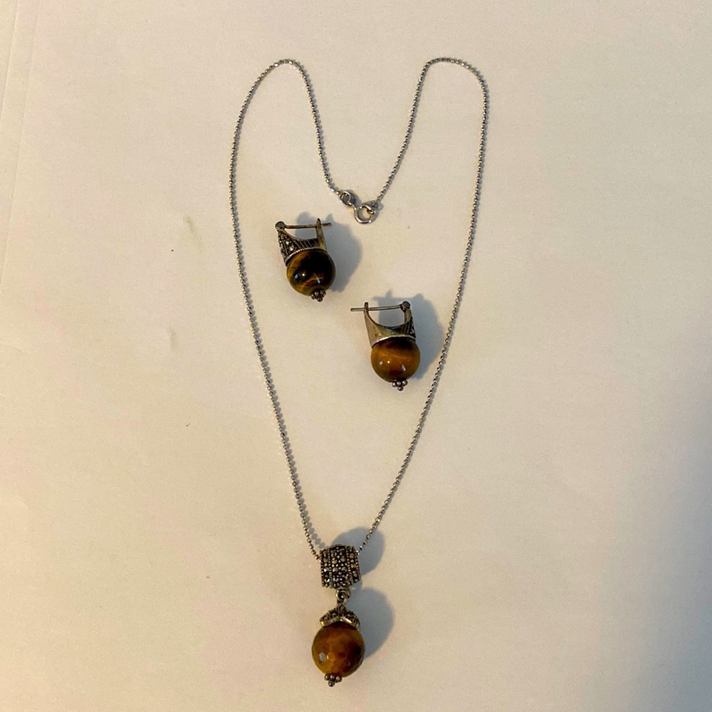 SS Tiger eye necklace and pierced earring set